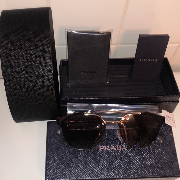 Prada Sunglasses Brand New - Picture 4 of 7